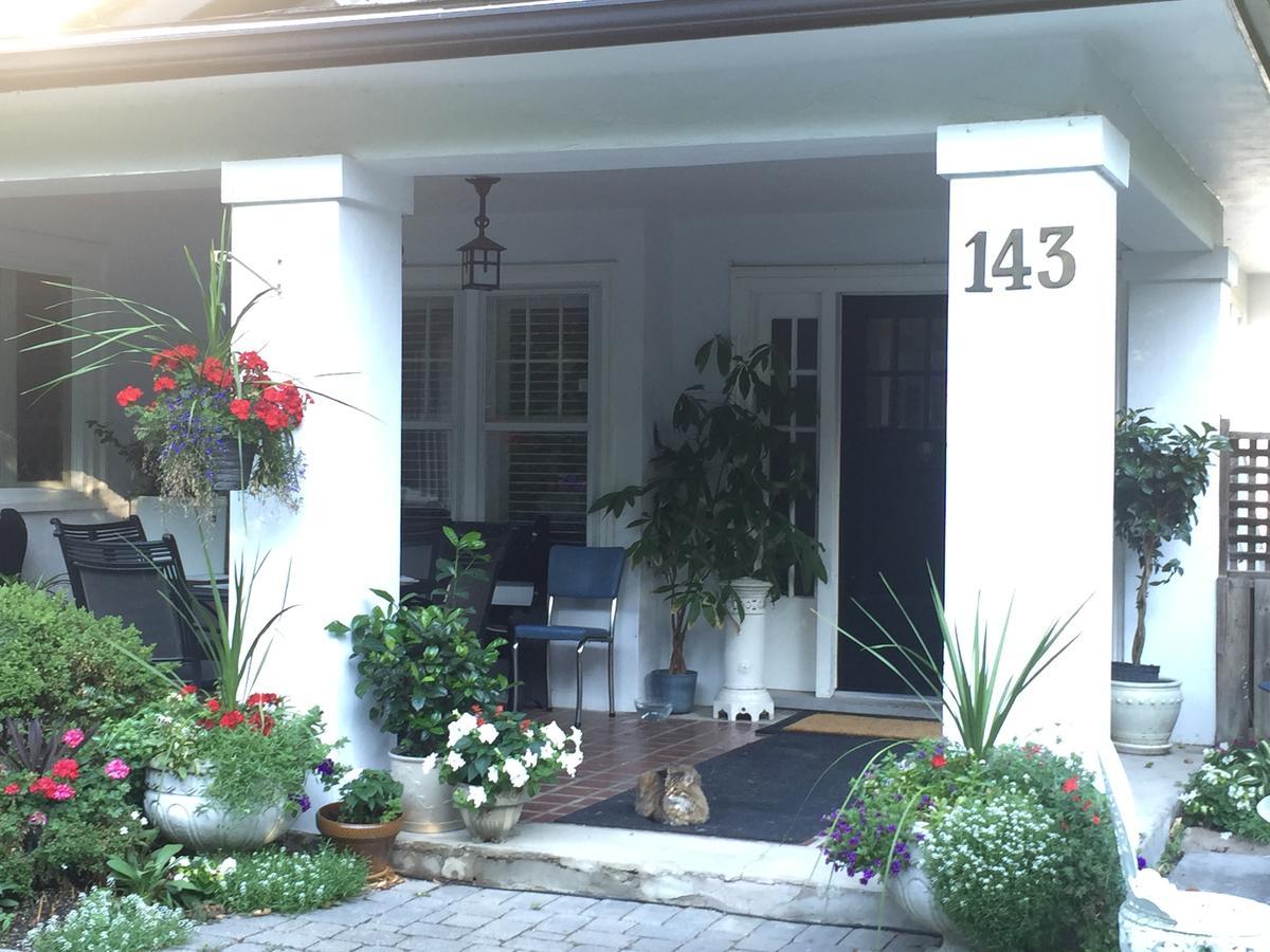 Bernard Gray Hall Bed And Breakfast Niagara-on-the-Lake Exterior photo
